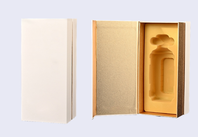 ウイスキーの梱包箱