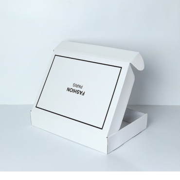 Kişiselleştirilmiş Stil Giyim Abonelik Kutuları